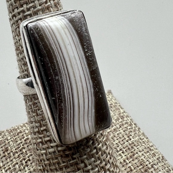 New Zebra Calcite Stone Silver Overlay Ring Size 6.5 - Picture 2 of 8